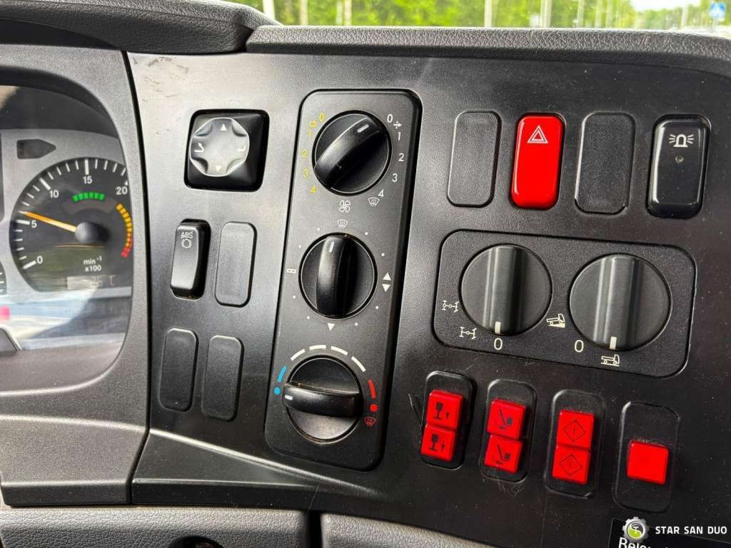 Mercedes-Benz  ATEGO 4x4 1018 WUMAG WT 170 Platform Lift 17m leasing Mercedes-Benz  ATEGO 4x4 1018 WUMAG WT 170 Platform Lift 17m: obrázek 16