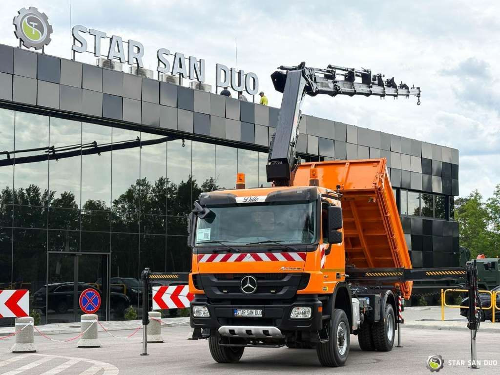 Mercedes-Benz Actros 1841 AK 4x4 Hiab 288E-7 Crane Kipper - Auto s hydraulickou rukou: obrázek 5 Mercedes-Benz Actros 1841 AK 4x4 Hiab 288E-7 Crane Kipper - Auto s hydraulickou rukou: obrázek 5