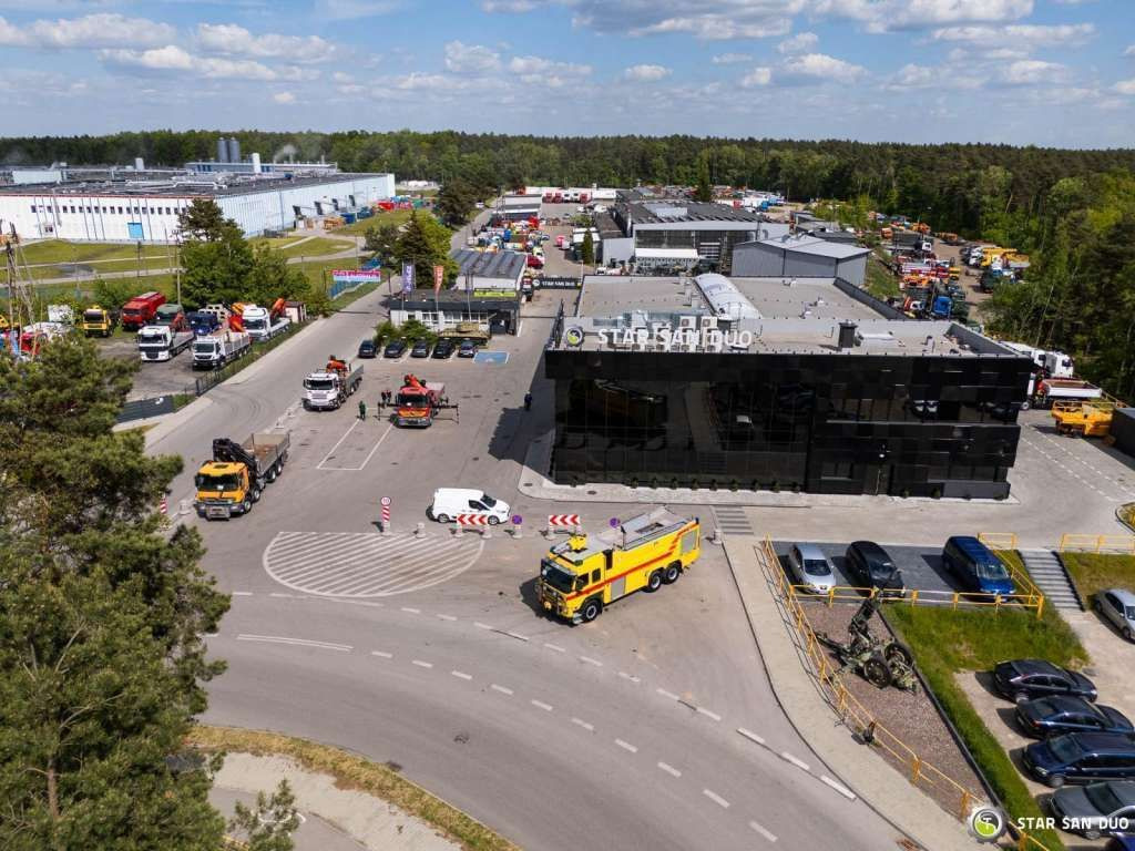 Volvo FM 460 6x6 Rosenbauer Fire Truck LSP Water Tank - Nákladní auto: obrázek 2 Volvo FM 460 6x6 Rosenbauer Fire Truck LSP Water Tank - Nákladní auto: obrázek 2