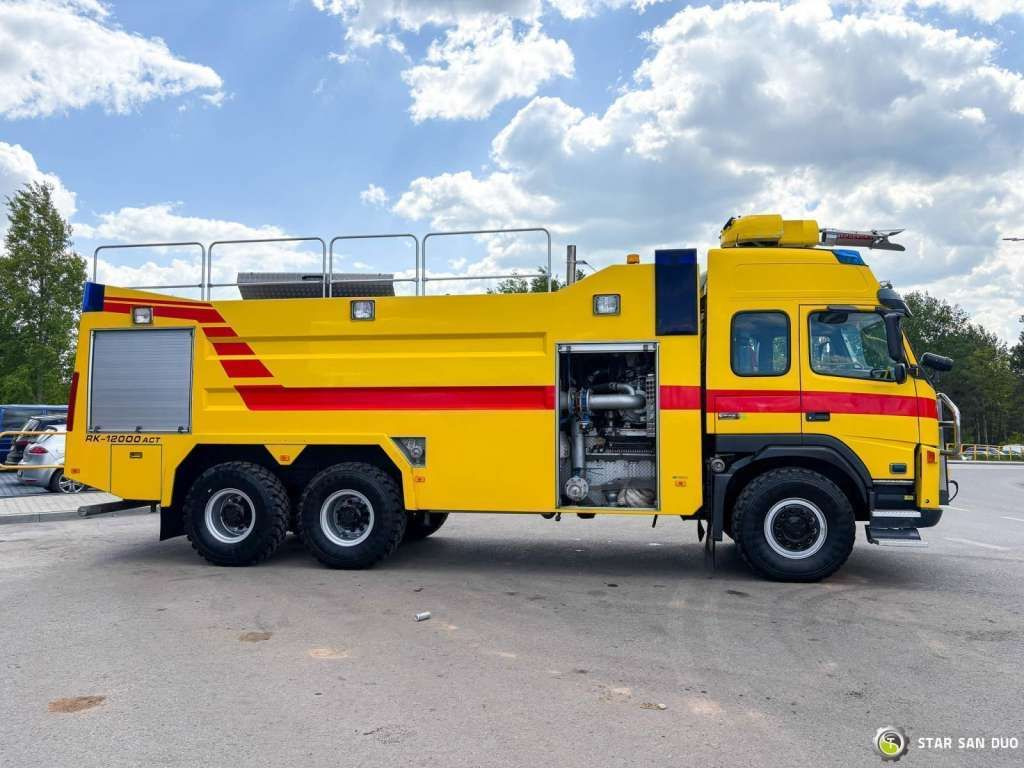 Volvo FM 460 6x6 Rosenbauer Fire Truck LSP Water Tank - Nákladní auto: obrázek 3 Volvo FM 460 6x6 Rosenbauer Fire Truck LSP Water Tank - Nákladní auto: obrázek 3
