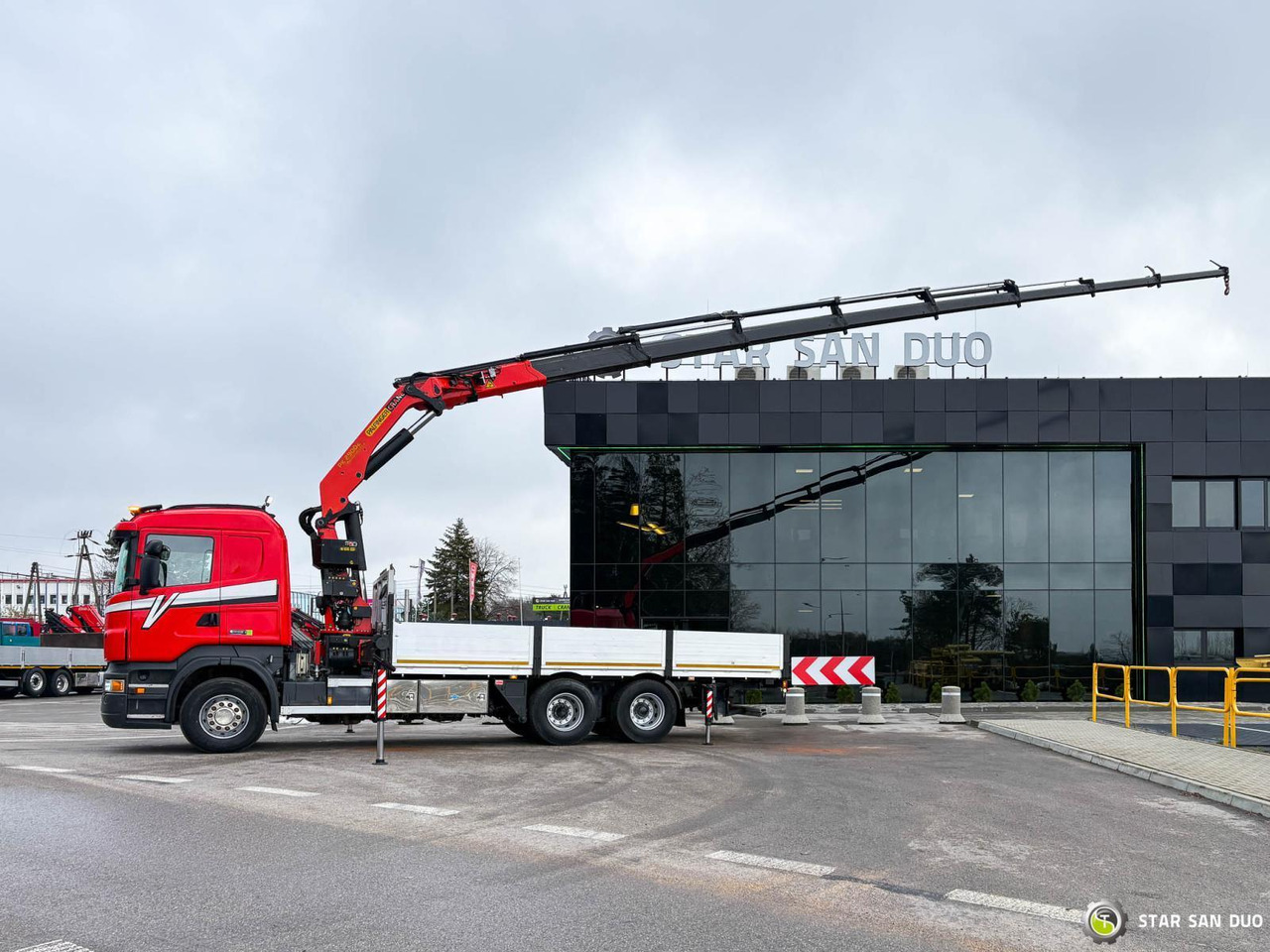 - Auto s hydraulickou rukou: obrázek 3 - Auto s hydraulickou rukou: obrázek 3