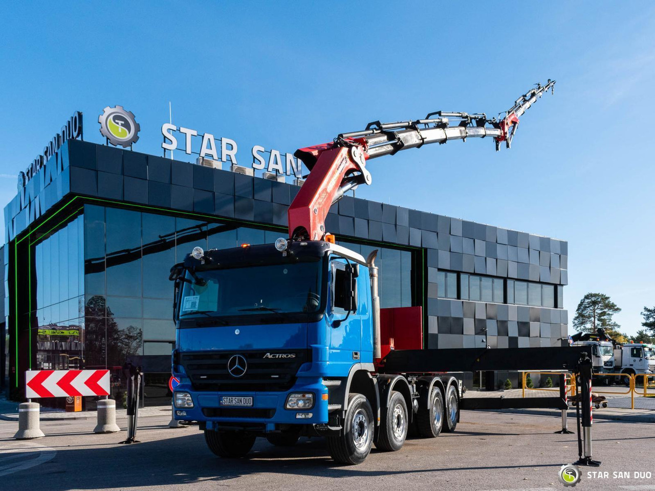 - Auto s hydraulickou rukou: obrázek 3 - Auto s hydraulickou rukou: obrázek 3