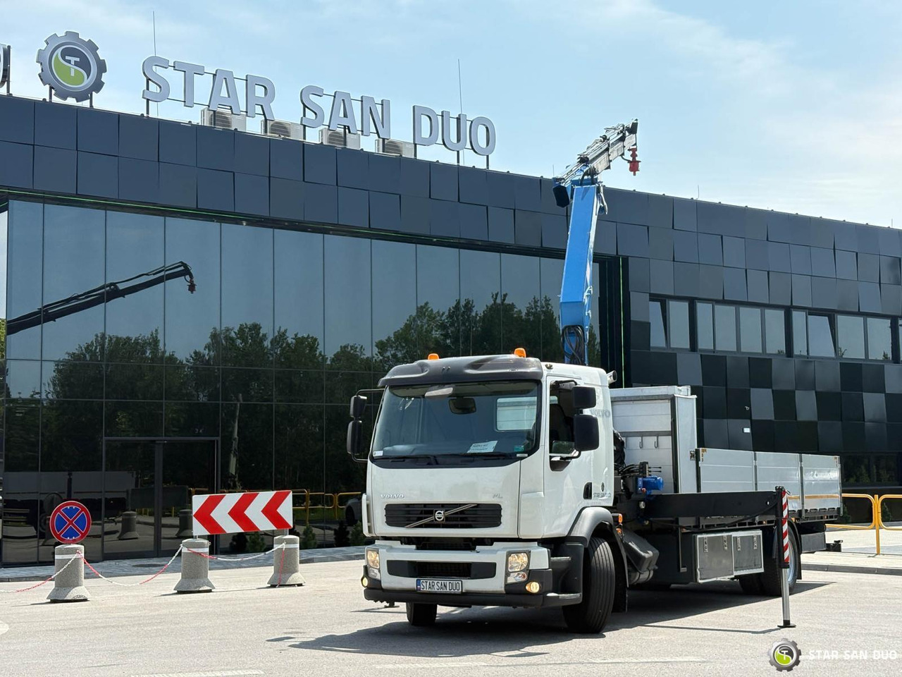 - Auto s hydraulickou rukou: obrázek 3 - Auto s hydraulickou rukou: obrázek 3