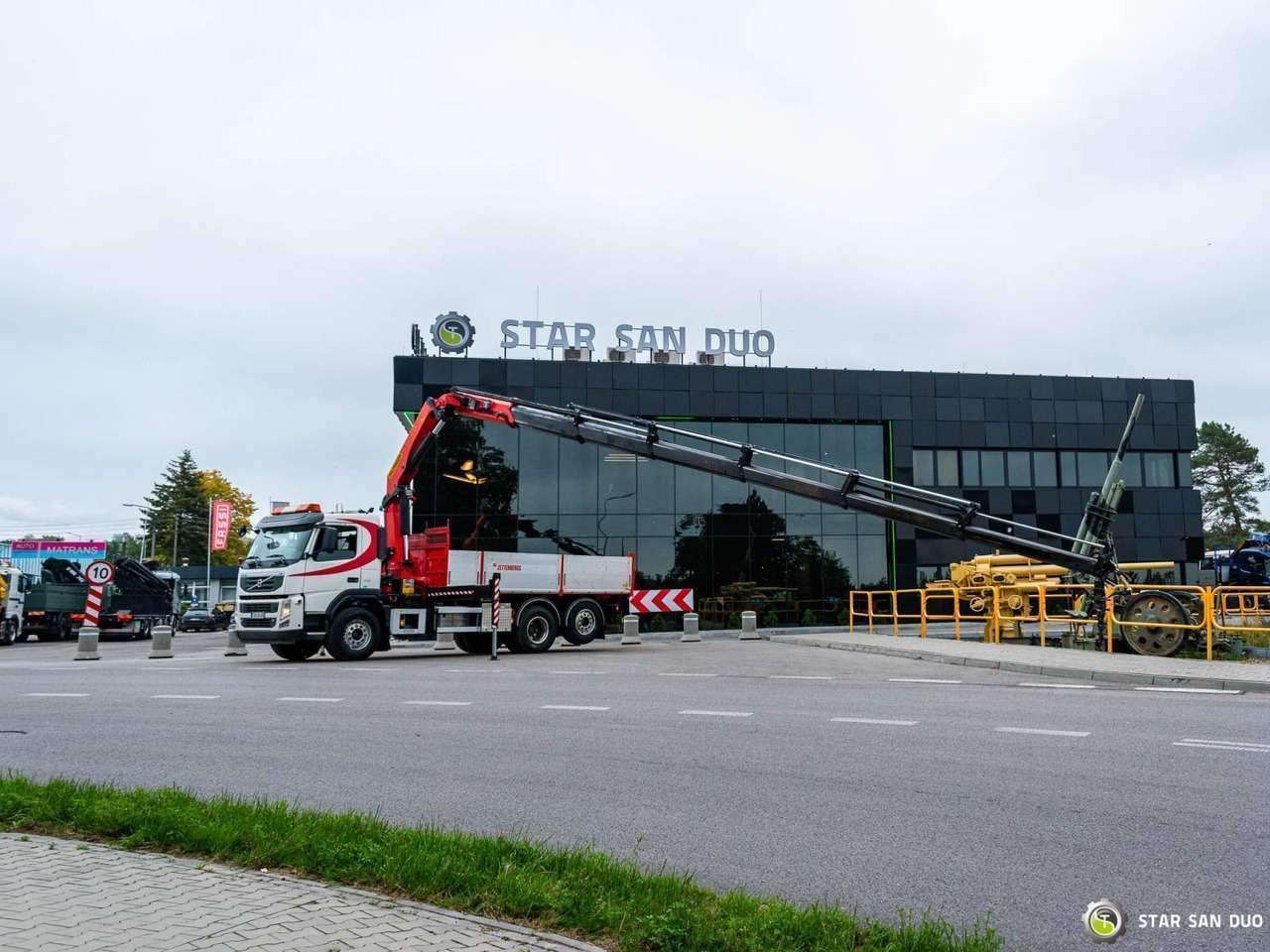 - Auto s hydraulickou rukou: obrázek 5 - Auto s hydraulickou rukou: obrázek 5