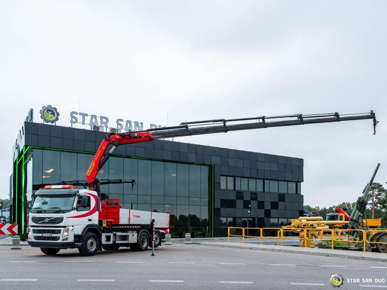 - Auto s hydraulickou rukou: obrázek 3 - Auto s hydraulickou rukou: obrázek 3