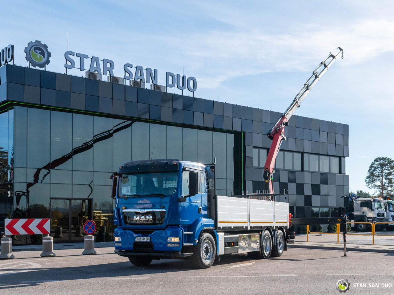 - Auto s hydraulickou rukou: obrázek 5 - Auto s hydraulickou rukou: obrázek 5