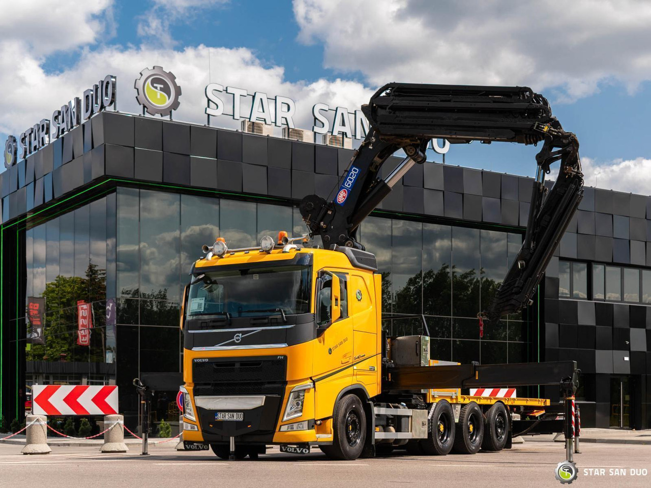 - Auto s hydraulickou rukou: obrázek 5 - Auto s hydraulickou rukou: obrázek 5