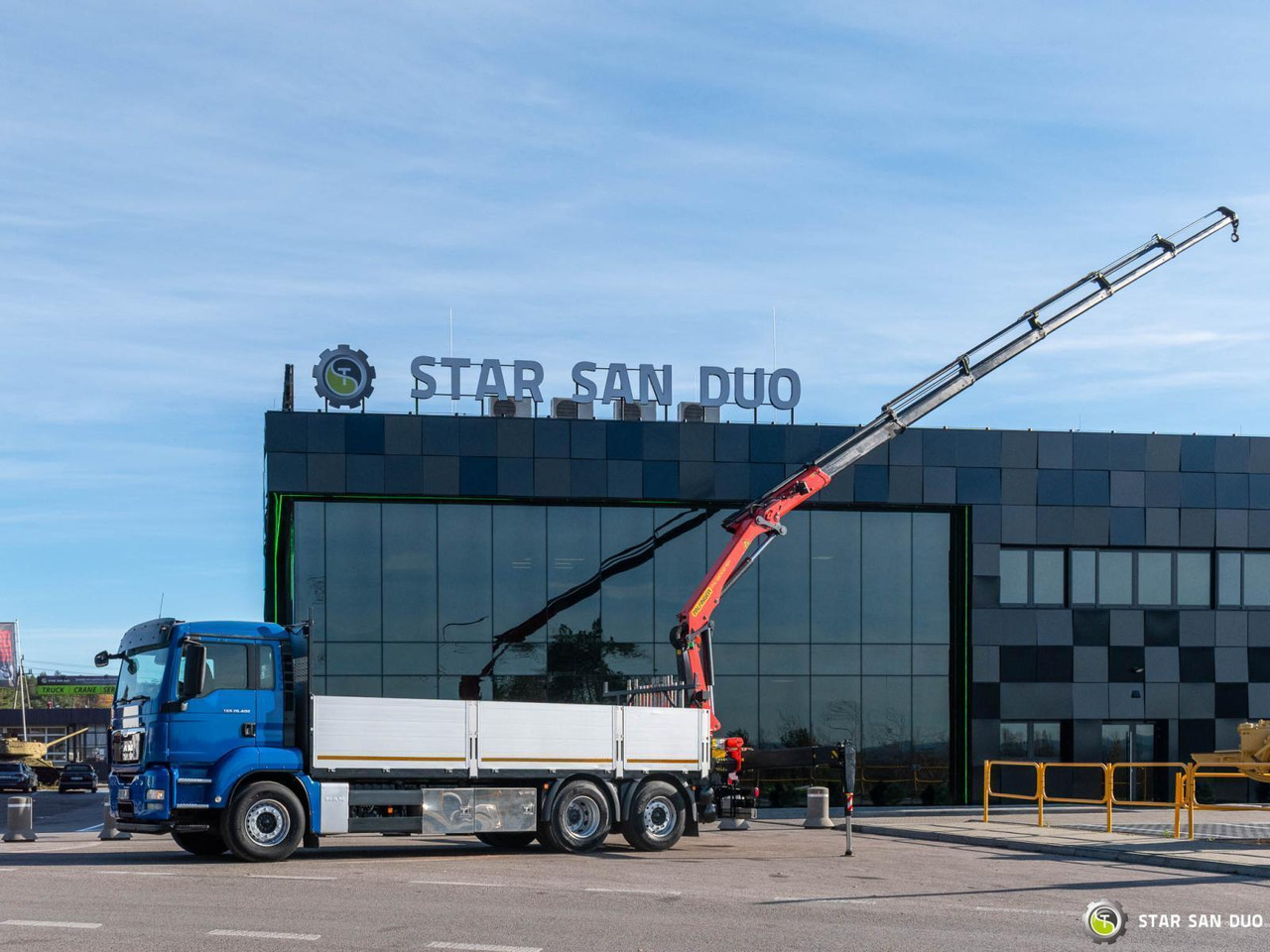 - Auto s hydraulickou rukou: obrázek 2 - Auto s hydraulickou rukou: obrázek 2