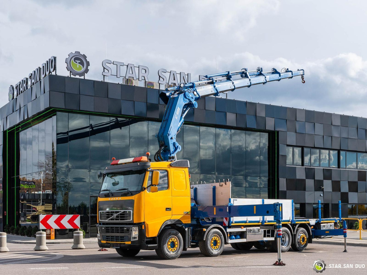 - Auto s hydraulickou rukou: obrázek 4 - Auto s hydraulickou rukou: obrázek 4