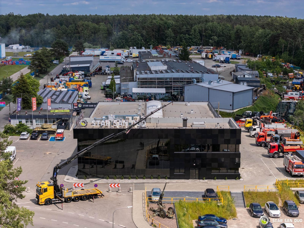 - Auto s hydraulickou rukou: obrázek 2 - Auto s hydraulickou rukou: obrázek 2