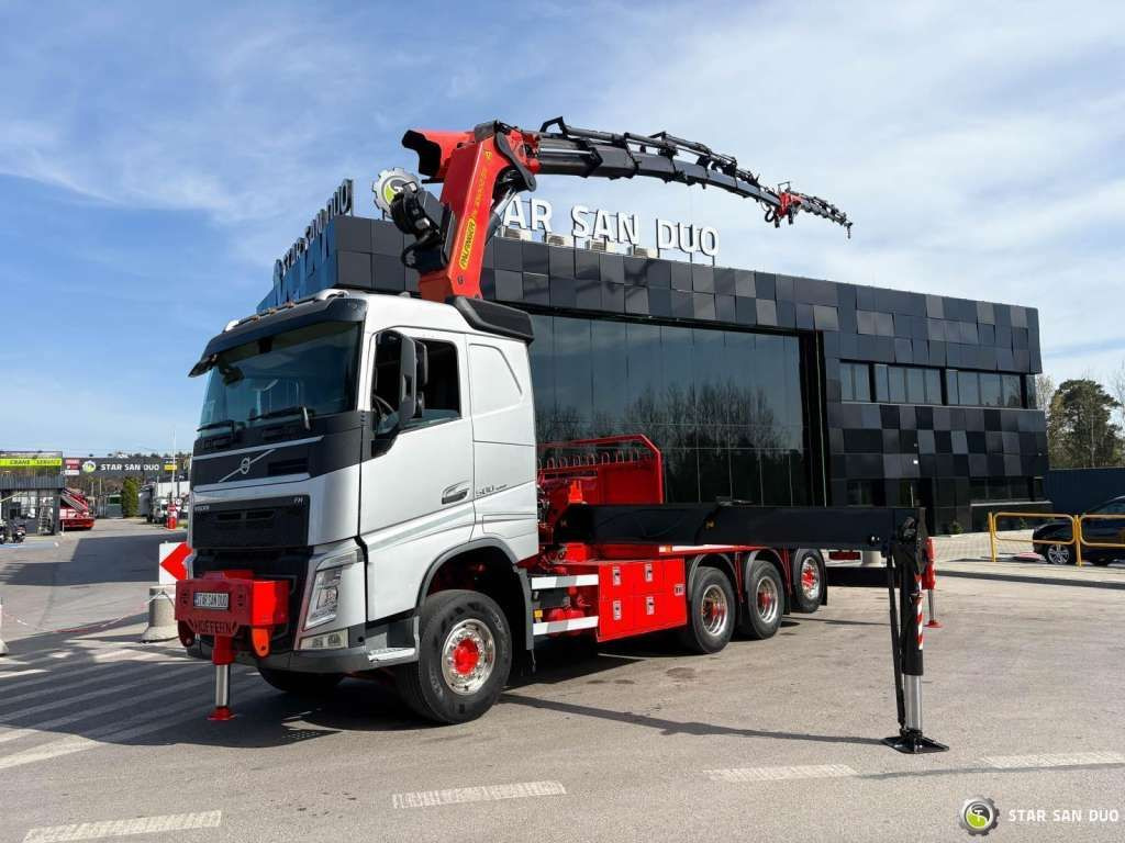 Volvo FH 500 8x4*4 PK65002 Fly JIB Crane 7456 h Winch - Tahač: obrázek 4 Volvo FH 500 8x4*4 PK65002 Fly JIB Crane 7456 h Winch - Tahač: obrázek 4