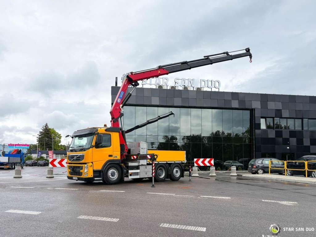 Tahač Volvo  FM 460 6x4x4 HMF 3220 Crane HDS: obrázek 9