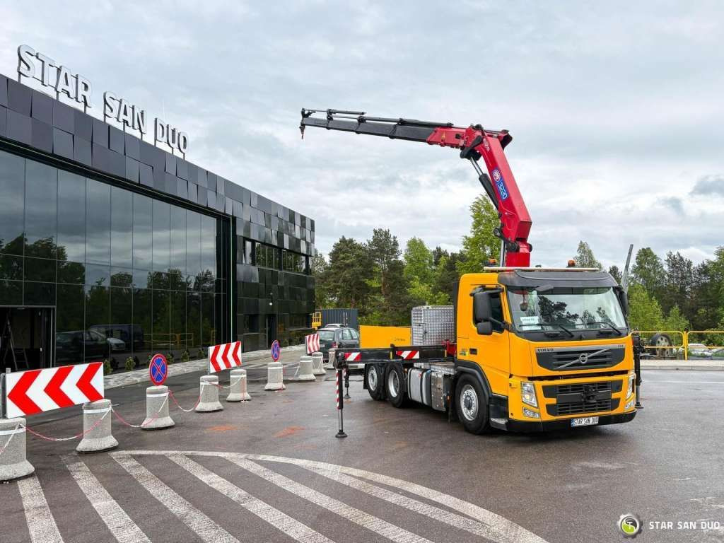 Tahač Volvo  FM 460 6x4x4 HMF 3220 Crane HDS: obrázek 6