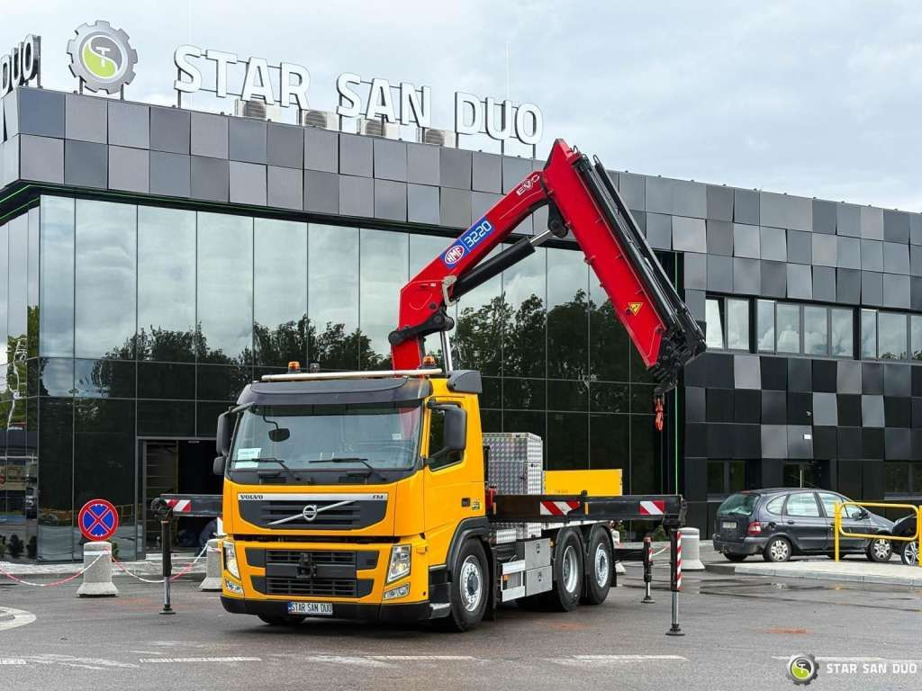 Volvo FM 460 6x4x4 HMF 3220 Crane HDS - Tahač: obrázek 3 Volvo FM 460 6x4x4 HMF 3220 Crane HDS - Tahač: obrázek 3