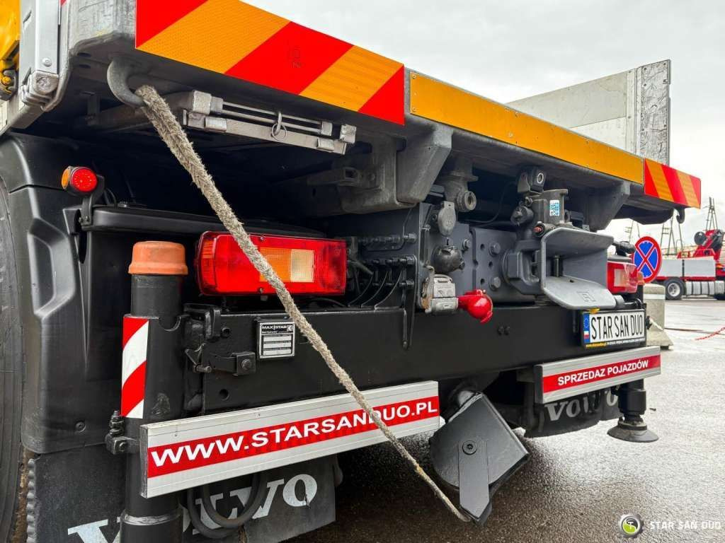 Tahač Volvo  FM 460 6x4x4 HMF 3220 Crane HDS: obrázek 27