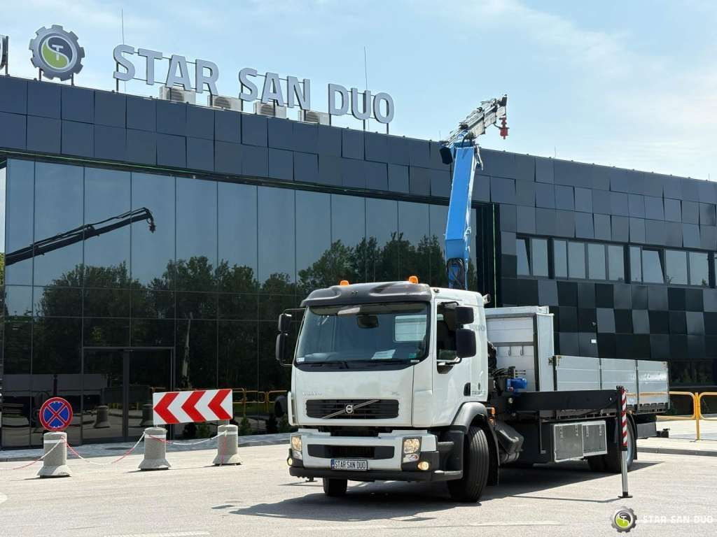Volvo FE 240 4x2 HMF 1560 K3 HDS Rotator Crane Kran - Auto s hydraulickou rukou: obrázek 3 Volvo FE 240 4x2 HMF 1560 K3 HDS Rotator Crane Kran - Auto s hydraulickou rukou: obrázek 3