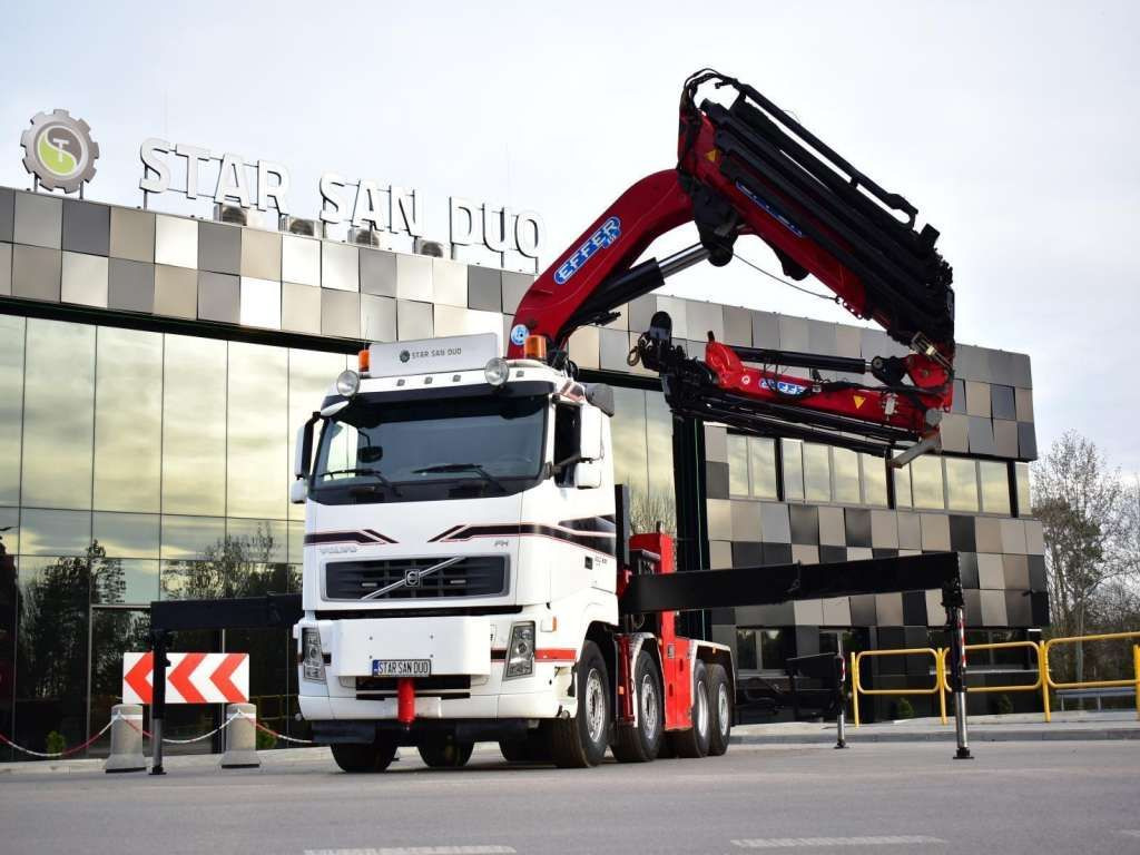 Volvo FH 520 8x2 EFFER 850 Fly Jib Winch 5th - Auto s hydraulickou rukou, Tahač: obrázek 2 Volvo FH 520 8x2 EFFER 850 Fly Jib Winch 5th - Auto s hydraulickou rukou, Tahač: obrázek 2