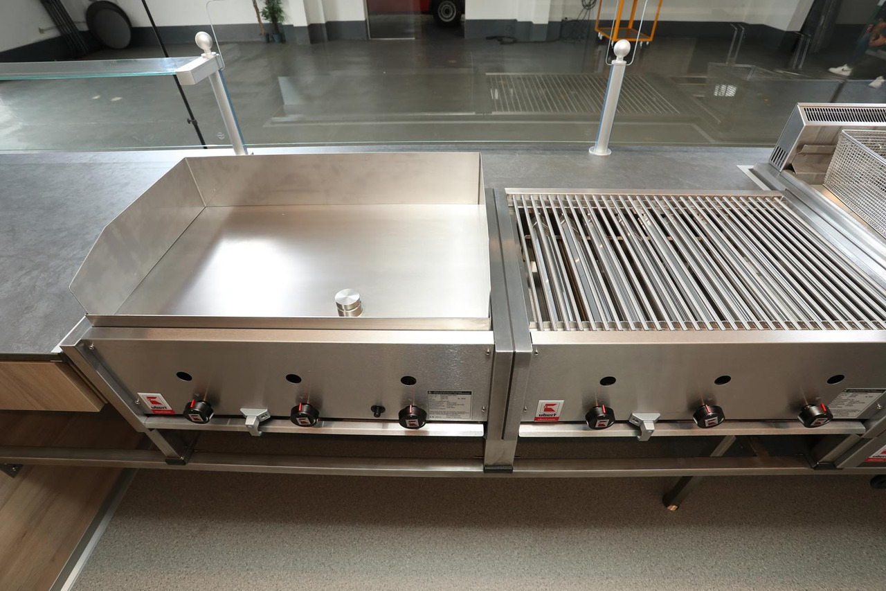 Verkaufsanhänger BORCO HÖHNS - Prodejní přívěs: obrázek 5 Verkaufsanhänger BORCO HÖHNS - Prodejní přívěs: obrázek 5