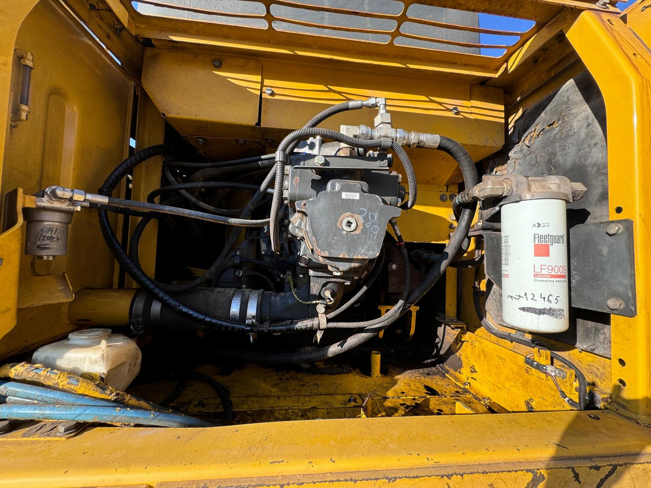 Pásové rýpadlo KOMATSU PC360 LC 10: obrázek 17