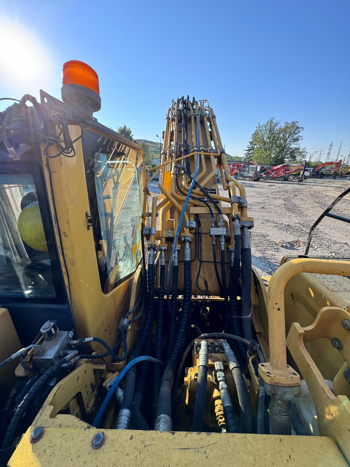 Pásové rýpadlo KOMATSU PC360 LC 10: obrázek 21