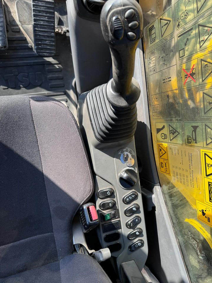 Pásové rýpadlo KOMATSU PC360 LC 10: obrázek 15