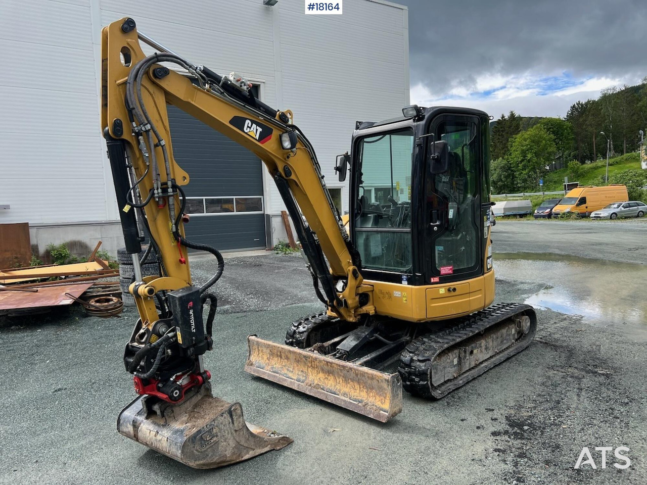 Caterpillar 303.5ECR - Rýpadlo: obrázek 1 Caterpillar 303.5ECR - Rýpadlo: obrázek 1
