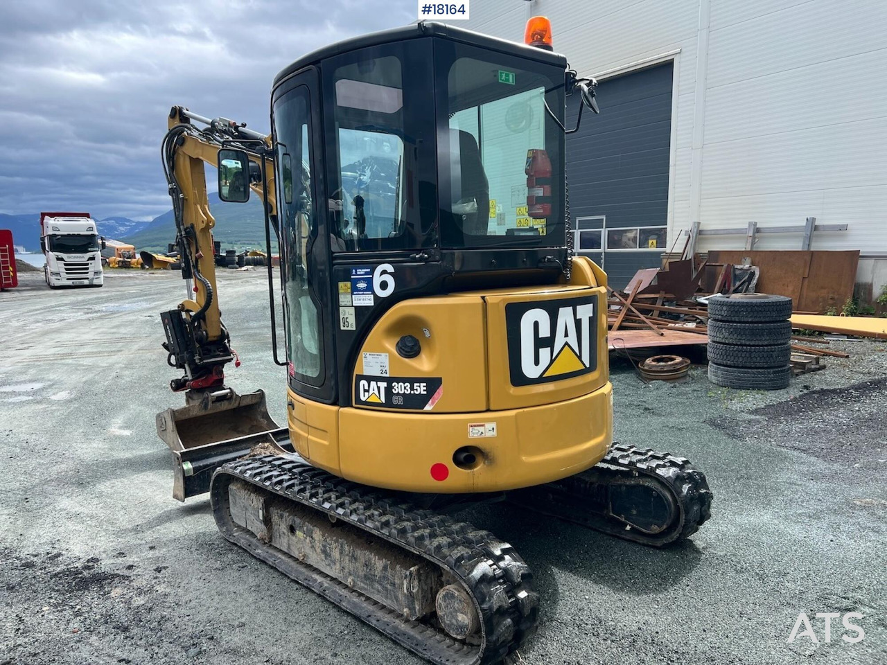 Caterpillar 303.5ECR - Rýpadlo: obrázek 3 Caterpillar 303.5ECR - Rýpadlo: obrázek 3