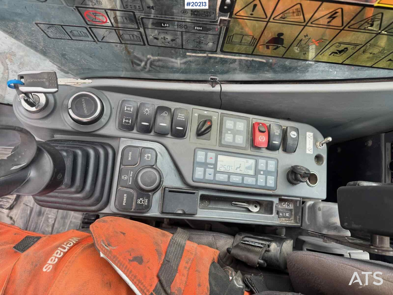 Kolový nakladač Doosan DX165W-5: obrázek 13