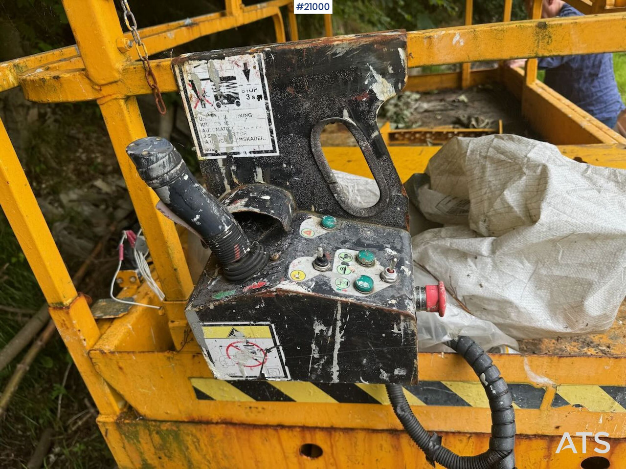 Hauolette Compact 10N 0864 - Nůžková plošina: obrázek 4 Hauolette Compact 10N 0864 - Nůžková plošina: obrázek 4