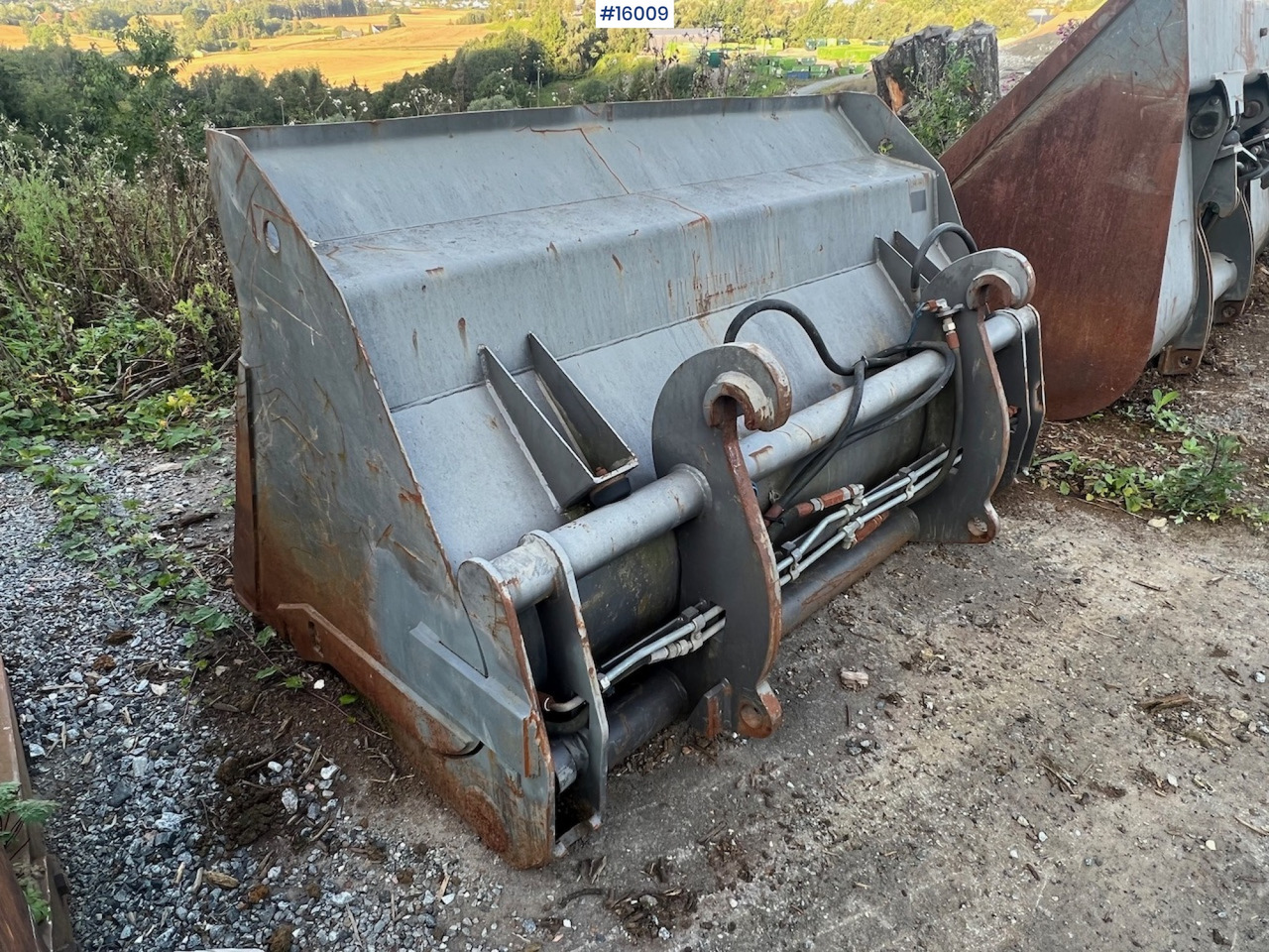 Hjullasterskuffe m/ liten BM feste - Nakládací lžíce pro Stavební technika: obrázek 4 Hjullasterskuffe m/ liten BM feste - Nakládací lžíce pro Stavební technika: obrázek 4