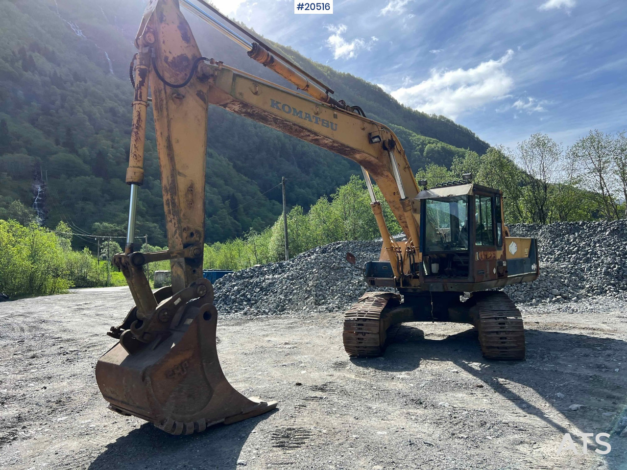 Komatsu PC200-3 - Rýpadlo: obrázek 4 Komatsu PC200-3 - Rýpadlo: obrázek 4