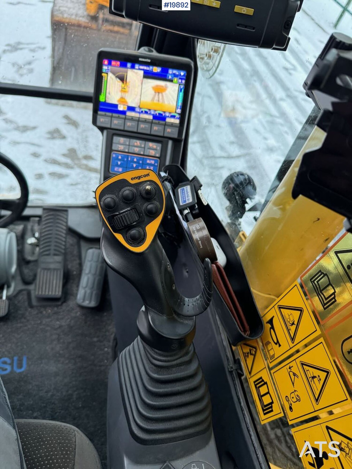 Kolesové rýpadlo Komatsu PW148-11: obrázek 32