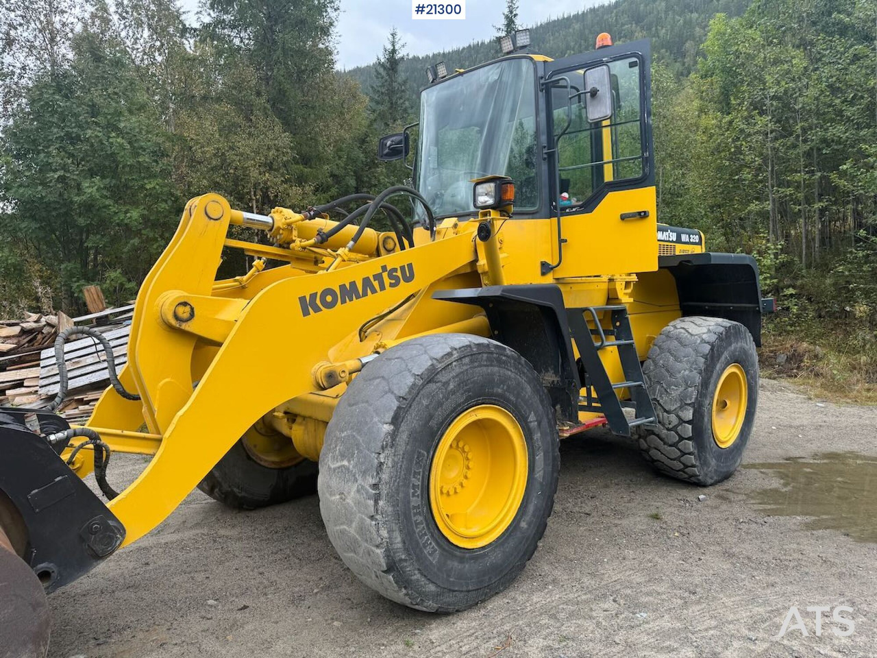 Komatsu WA320-3H - Kolový nakladač: obrázek 2 Komatsu WA320-3H - Kolový nakladač: obrázek 2