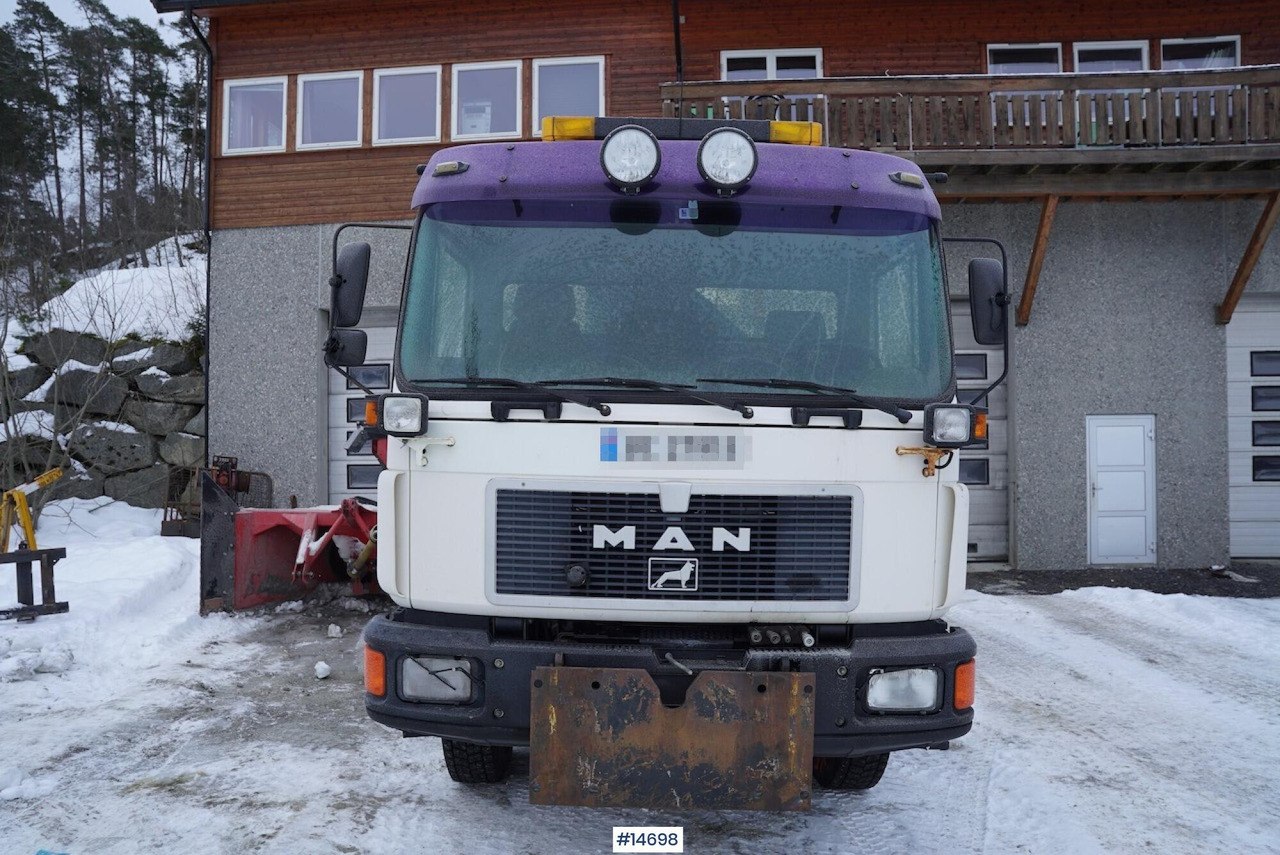 Nákladní automobil valníkový/ Plošinový, Auto s hydraulickou rukou MAN 13.232: obrázek 8