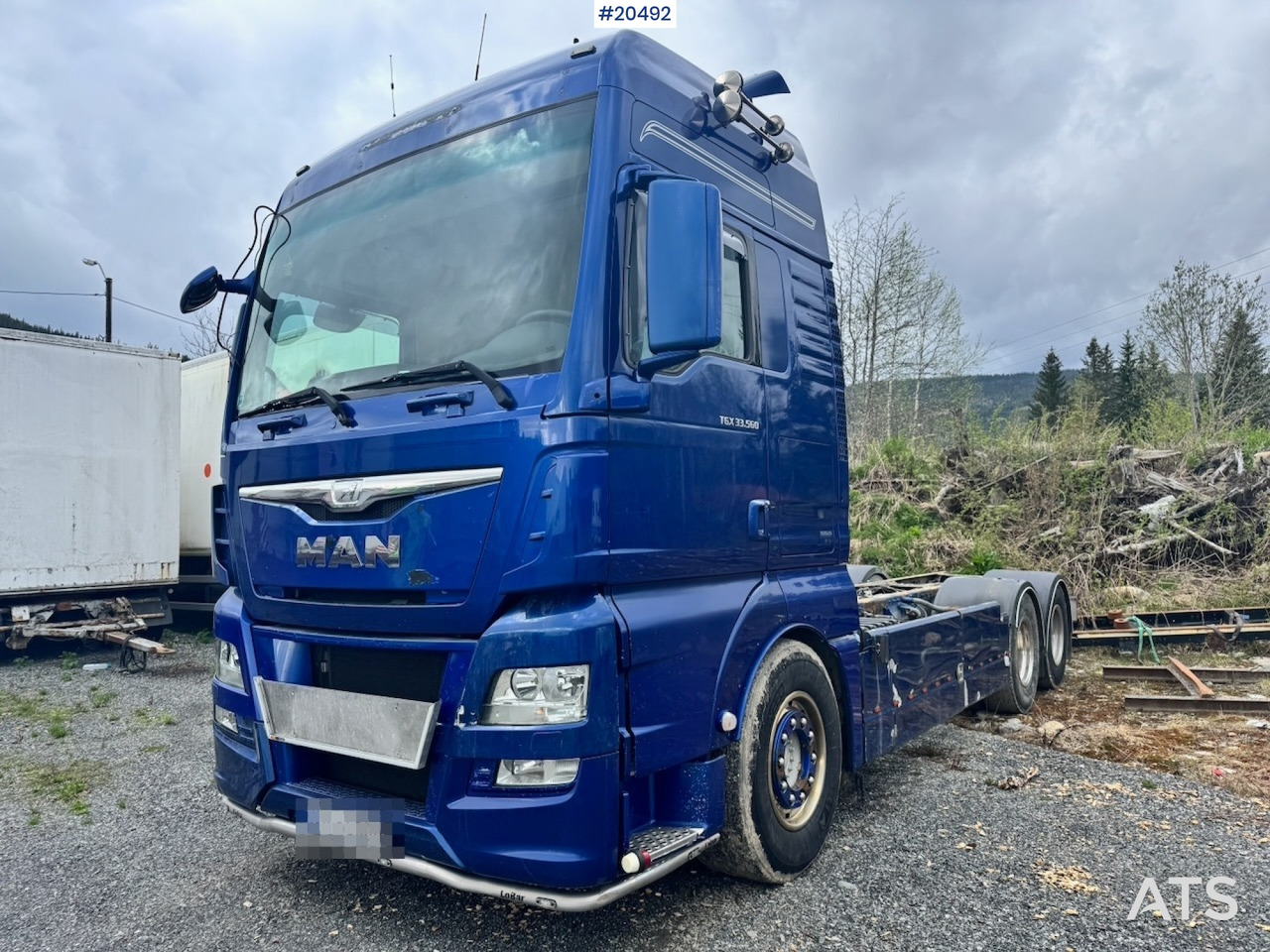 MAN TGX 33.560 - Podvozek s kabinou: obrázek 1 MAN TGX 33.560 - Podvozek s kabinou: obrázek 1