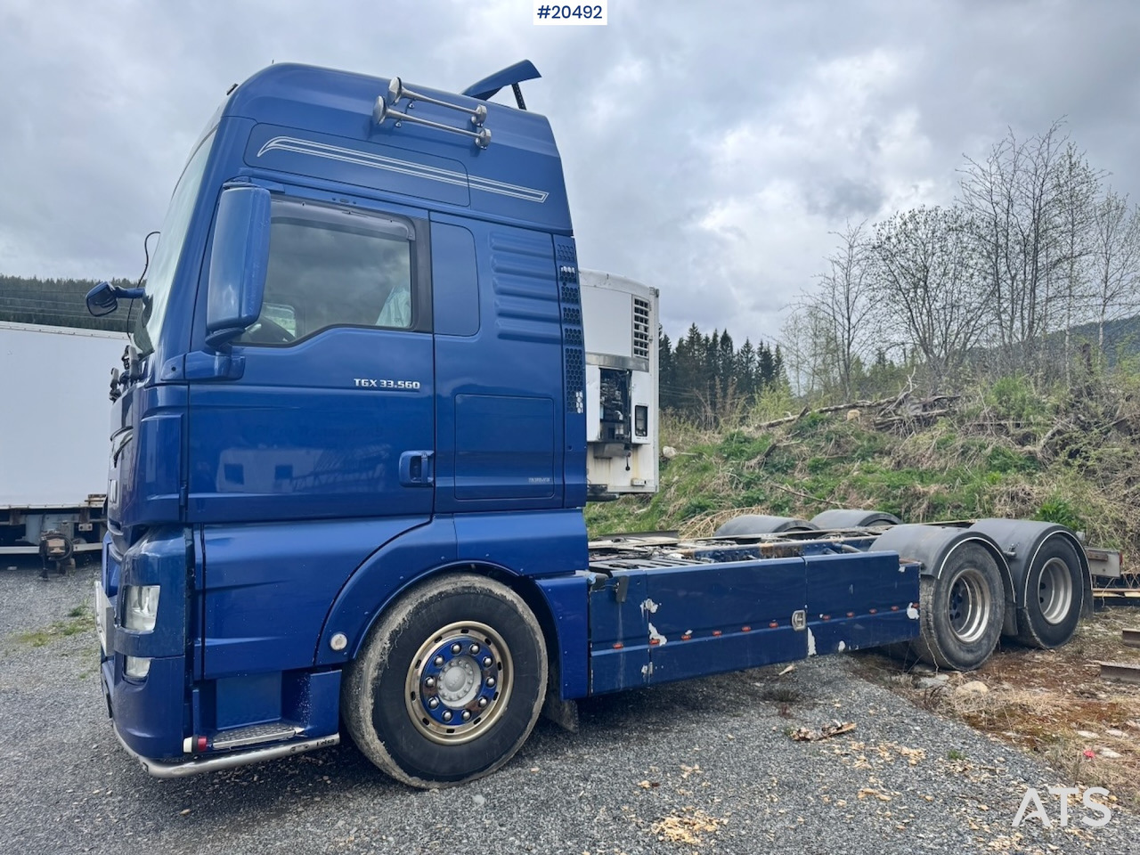 MAN TGX 33.560 - Podvozek s kabinou: obrázek 2 MAN TGX 33.560 - Podvozek s kabinou: obrázek 2