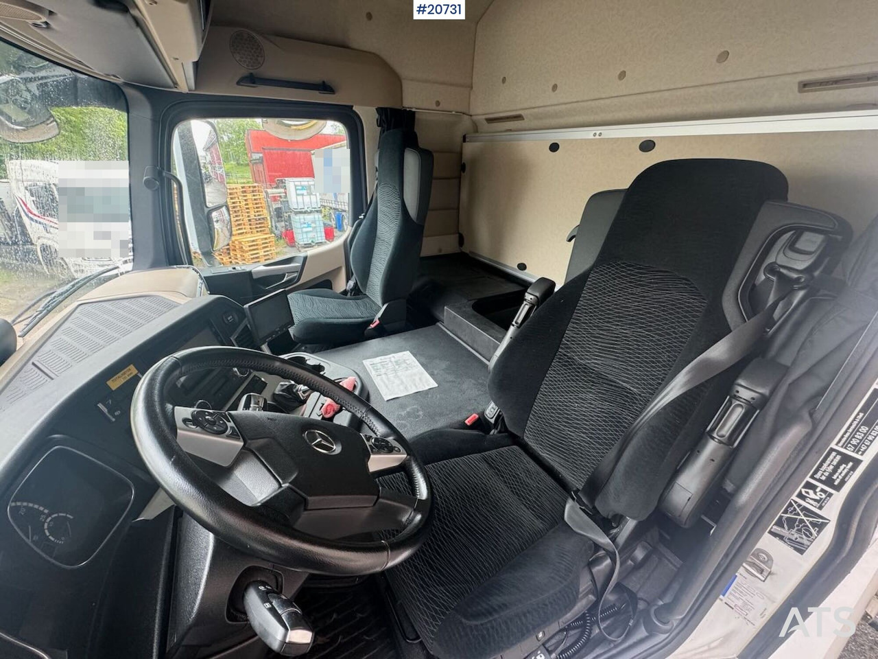 Skříňový nákladní auto Mercedes Actros 1833: obrázek 29