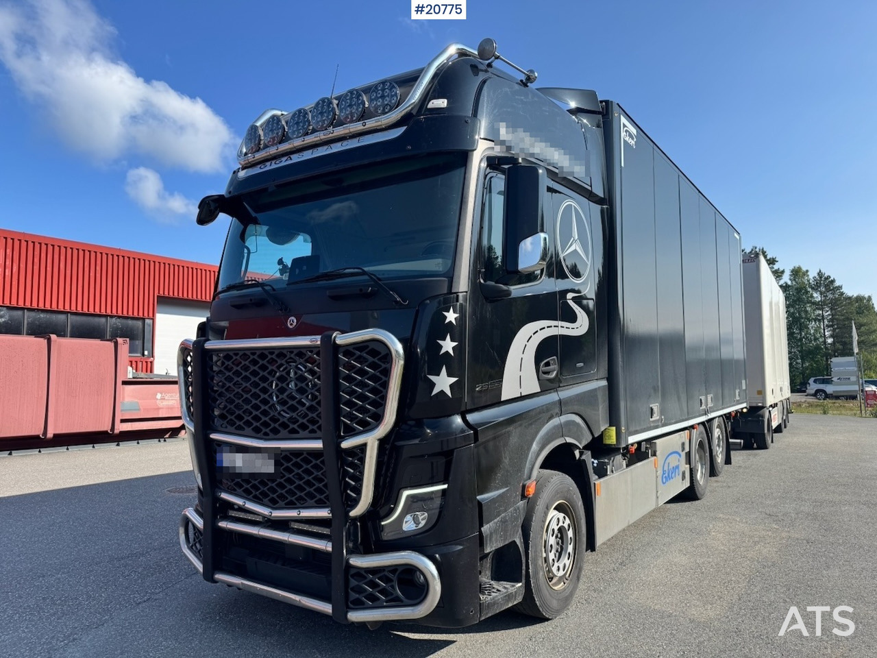 Mercedes Actros - Skříňový nákladní auto: obrázek 2 Mercedes Actros - Skříňový nákladní auto: obrázek 2