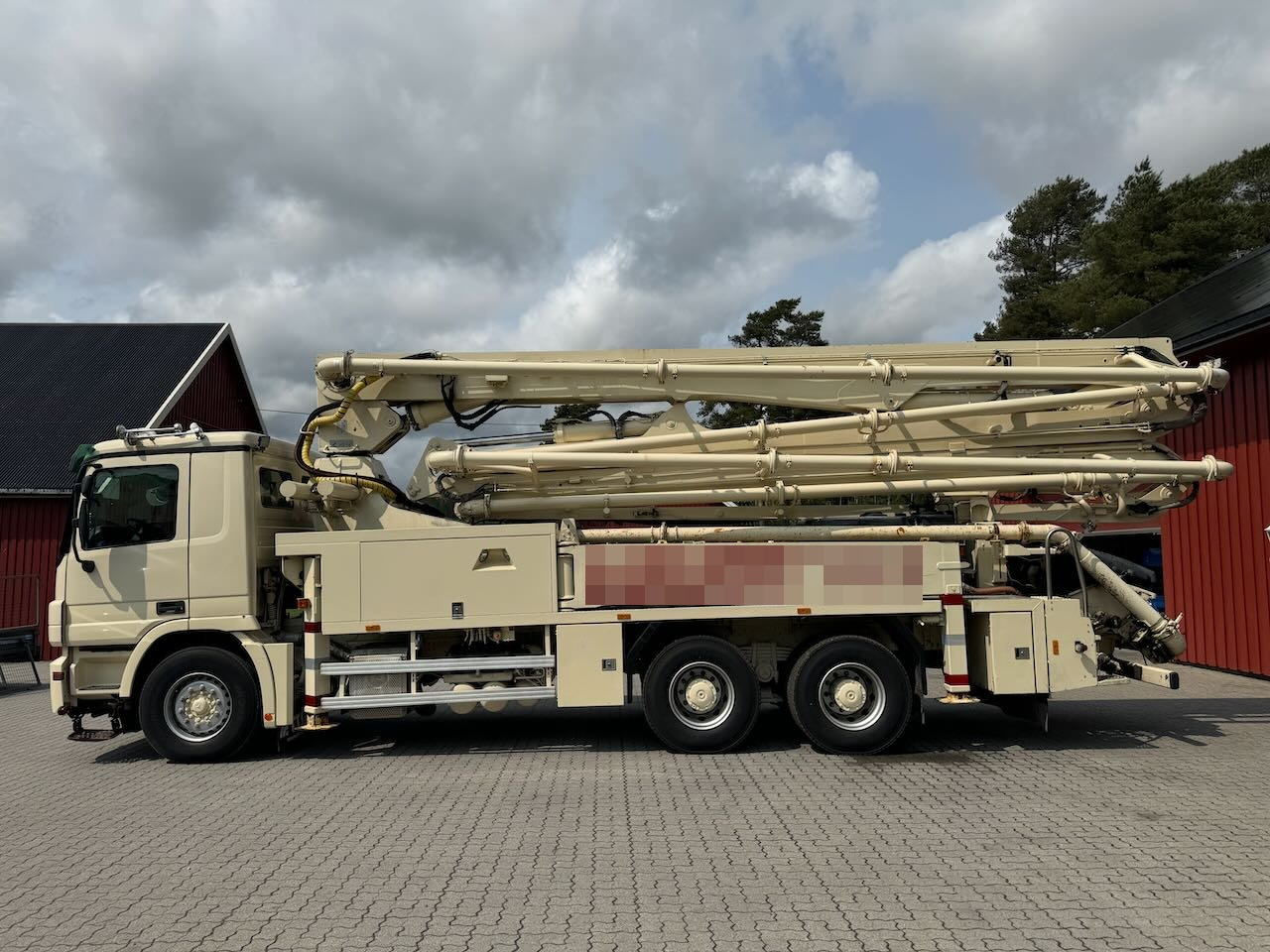 Mercedes Actros - Autodomíchávač: obrázek 2 Mercedes Actros - Autodomíchávač: obrázek 2