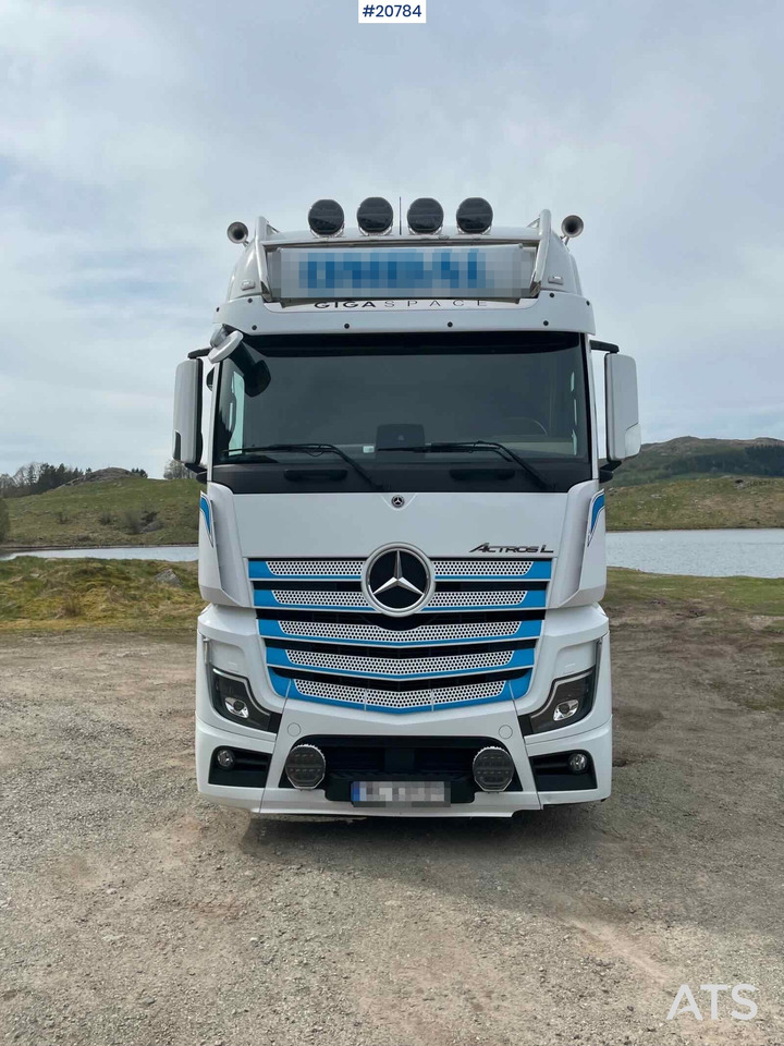 Mercedes Actros - Skříňový nákladní auto: obrázek 3 Mercedes Actros - Skříňový nákladní auto: obrázek 3