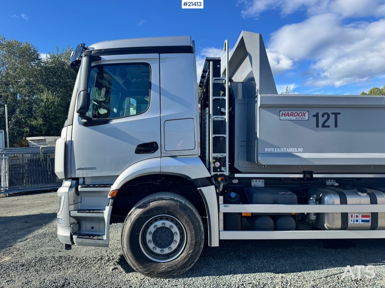 Mercedes Arocs 2543 - Hákový nosič kontejnerů: obrázek 4 Mercedes Arocs 2543 - Hákový nosič kontejnerů: obrázek 4