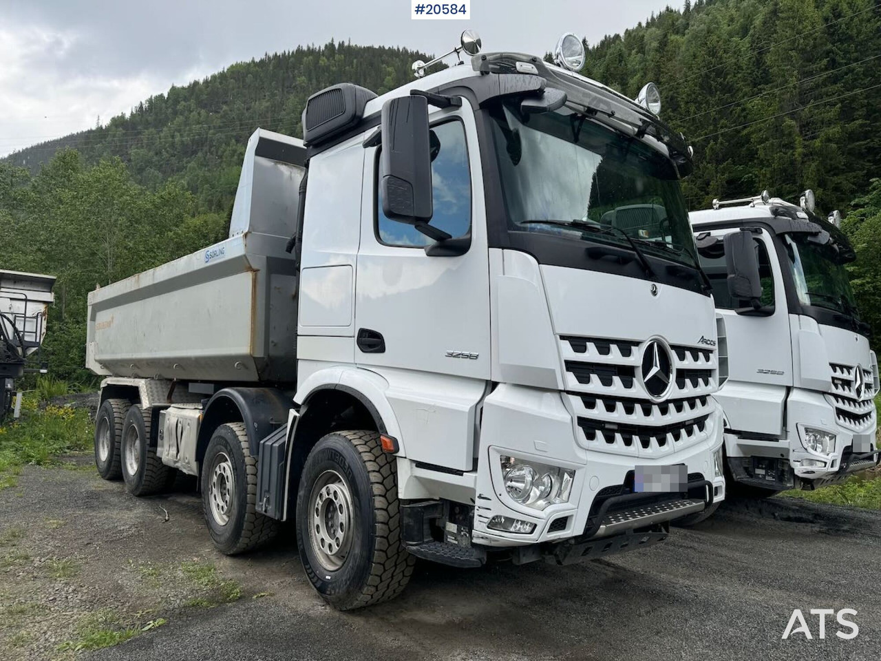 Mercedes Arocs 3258 - Sklápěč: obrázek 2 Mercedes Arocs 3258 - Sklápěč: obrázek 2