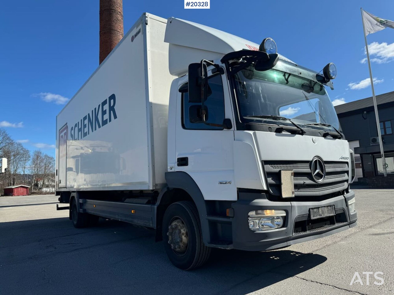 Mercedes Atego 1524 - Skříňový nákladní auto: obrázek 1 Mercedes Atego 1524 - Skříňový nákladní auto: obrázek 1