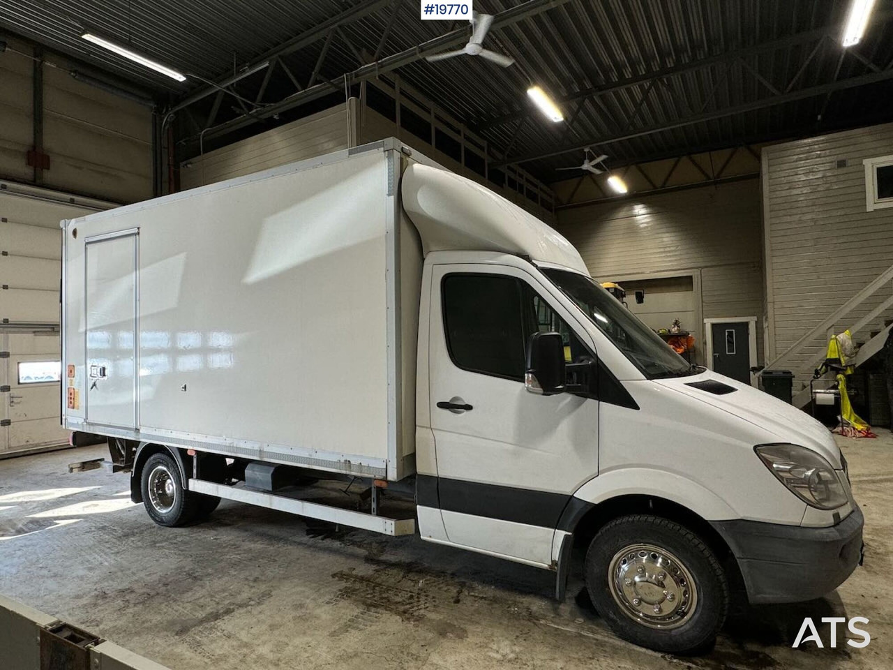 Mercedes Sprinter - Skříňový nákladní auto: obrázek 4 Mercedes Sprinter - Skříňový nákladní auto: obrázek 4