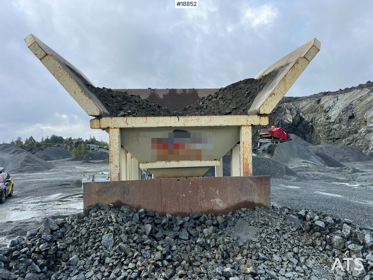 Metso Lokotrack LT220D Finknuser m/ sikt, matekasse og transportbånd - Mobilní drtič: obrázek 4 Metso Lokotrack LT220D Finknuser m/ sikt, matekasse og transportbånd - Mobilní drtič: obrázek 4