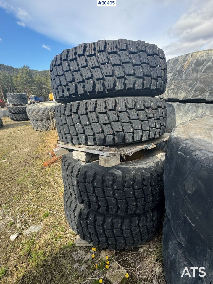 Michelin vinterdekk m/ felg - Pneumatiky a ráfky pro Stavební technika: obrázek 2 Michelin vinterdekk m/ felg - Pneumatiky a ráfky pro Stavební technika: obrázek 2