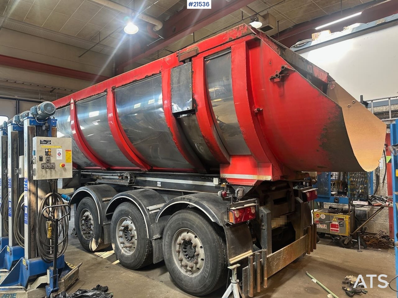 Nor-Slep SE-42 3 akslet tippsemi m/ kapellduk - Sklápěcí návěs: obrázek 2 Nor-Slep SE-42 3 akslet tippsemi m/ kapellduk - Sklápěcí návěs: obrázek 2