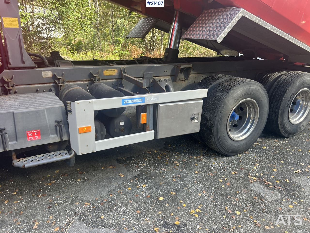 Sklápěč Scania P124G: obrázek 13