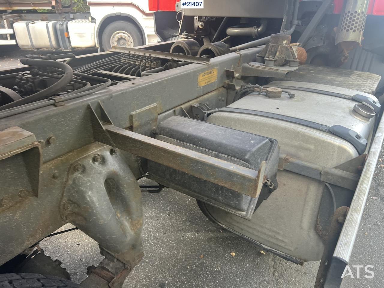 Sklápěč Scania P124G: obrázek 18