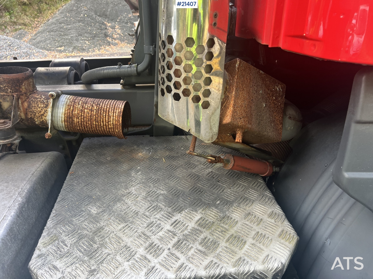 Sklápěč Scania P124G: obrázek 23